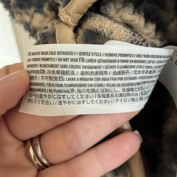 Abercrombie & Fitch Soft A&F leopard fleece pullover - Picture 5 of 5